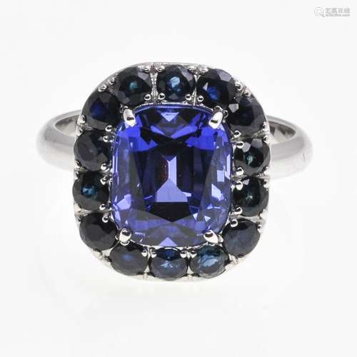 A Ladies 14KG Tanzanite and Sapphire Ring