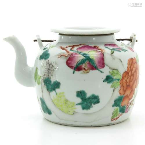 A Famille Rose Decor Teapot