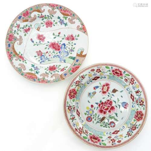 A Pair of Famille Rose Decor Plates