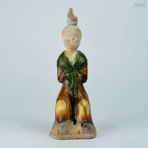 A Chinese San-Cai Porcelain Figure