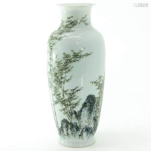 A Qianjiang Cai Decor Vase