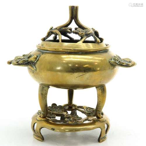 A Bronze Tripod Censer with Cover