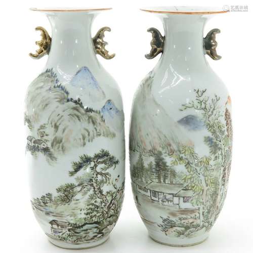 A Pair of QiangJiang Cai Decor Vases