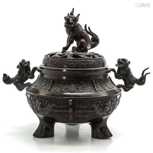 A Bronze Tripod Censer with Cover