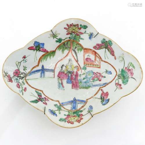 A Famille Rose Altar Dish