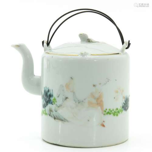 A Qianjiang Cai Decor Teapot