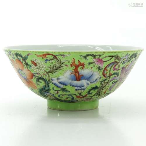 A Famille Rose Decor Bowl