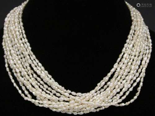 PEARL NECKLACE W/ EMERALD & SAPPHIRE 14KT CLASP