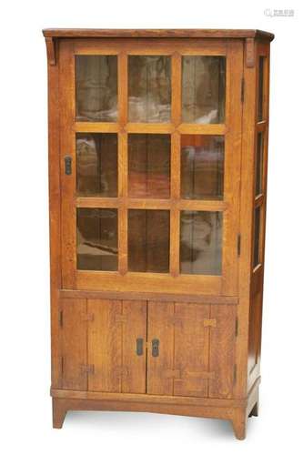 GUSTAV STICKLEY OAK  BOOKCASE, C. 1905