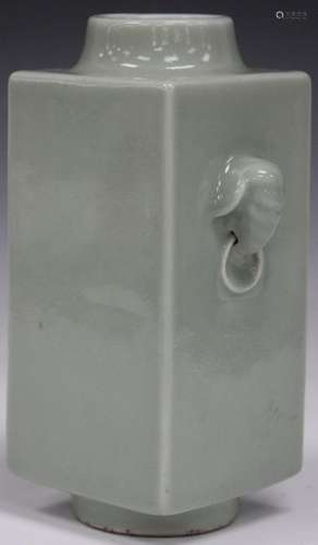 CHINESE CELADON POTTERY VASE, 9 1/2