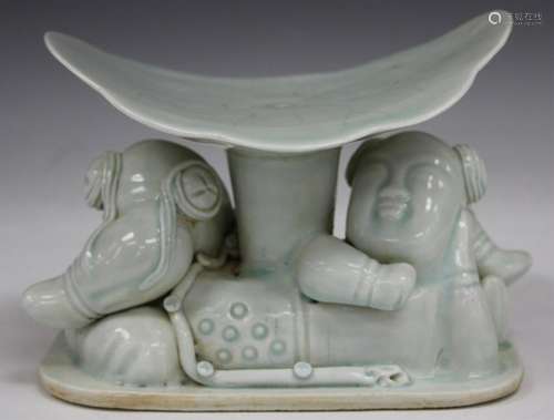 CHINESE CELADON POTTERY PILLOW HEAD REST