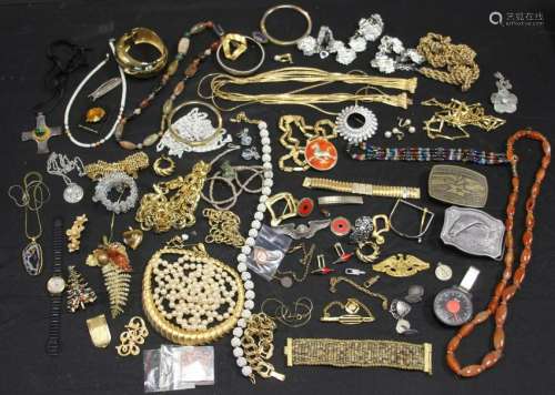 LARGE LOT OF ASSORTED VINTAGE COSTUME JEWELRY