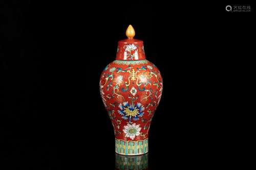 FAMILLE ROSE AND RED GROUND 'FLOWERS' VASE WITH LID