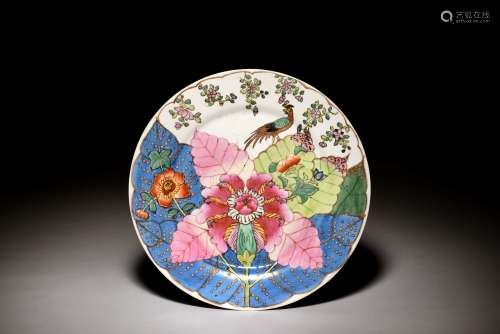 FAMILLE ROSE 'FLOWERS AND BIRD' DISH