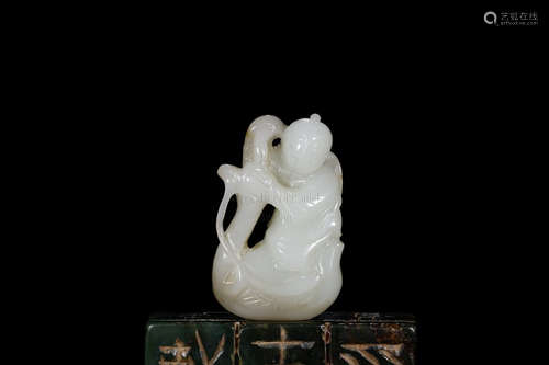 HETIAN JADE CARVED 'CHILD' ORNAMENT