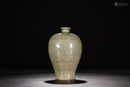 YUE KILN CARVING MEIPING