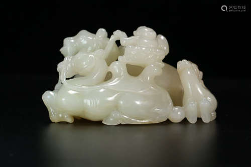 HETIAN JADE ORNAMENT