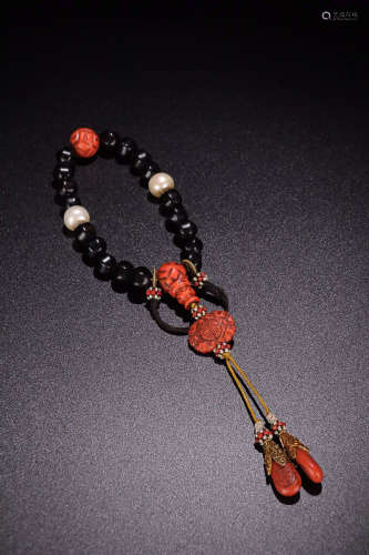 OLD AMBER 18-BEAD BRACELET