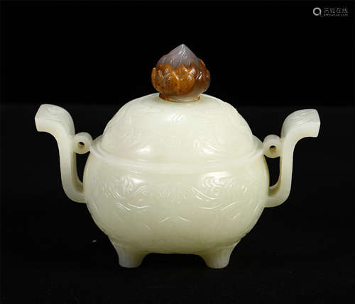 CHINESE WHITE JADE LIDDED TRIPLE FEET CENSER