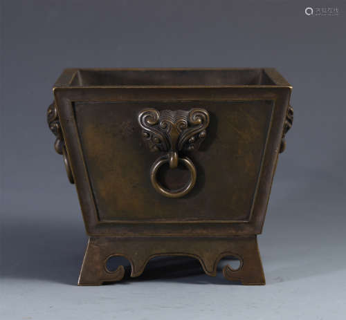 CHINESE BRONZE SQUARE BEAST LOOP HANDLE CUP