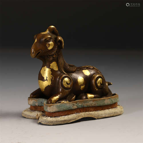 CHINESE GOLD INLAID BRONZE BEAST TABLE ITEM