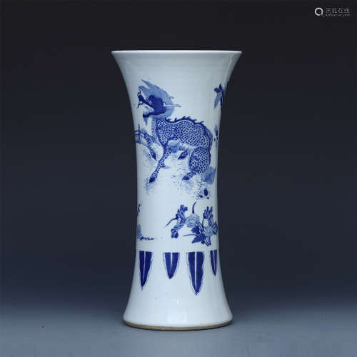 CHINESE PORCELAIN BLUE AND WHITE BEAST VASE