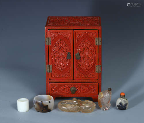 FIVE CHINESE AGATE JADE SCHOLAR'S OBJECT IN CINNABAR CABINET