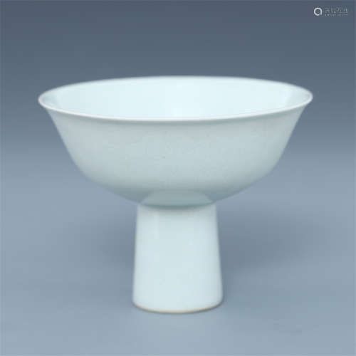 CHINESE PORCELAIN WHITE GLAZE STEM CUP