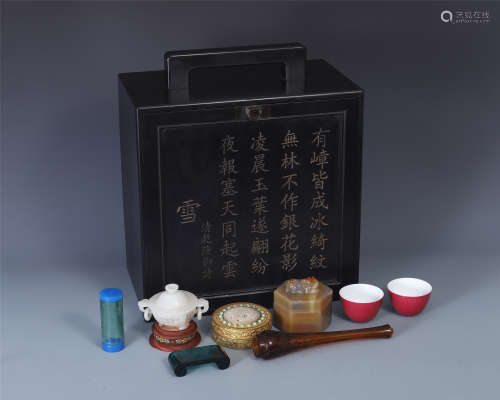 EIGHT CHINESE JADE PEKING GLASS PORCELAIN OBJECTS IN ROSEWOOD TREASURE CASE