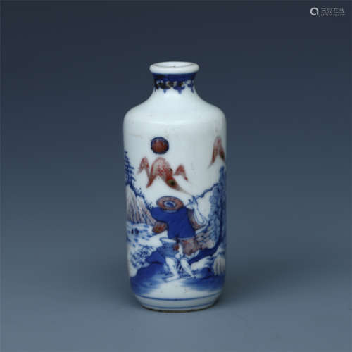 CHINESE PORCELAIN BLUE AND WHITE RED UNDER GLAZE FISH MAN SNUFF BOTTLE