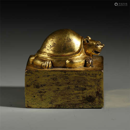 CHINESE GILT BRONZE BEAST SEAL