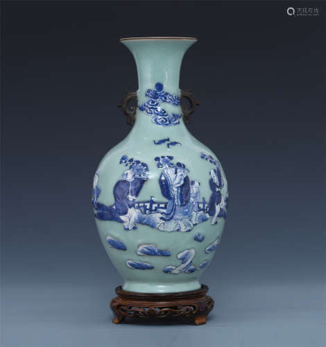 CHINESE PORCELAIN BLUE AND WHITE FIGURES VASE