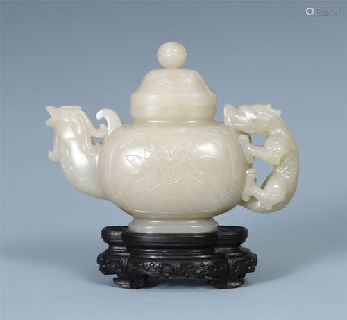 CHINESE GREY JADE BEAST TEA POT