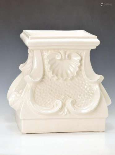 pedestal, Italy, Middle of 20th c., ceramic, white