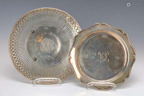 two plates/platters, USA around 1900, Sterling silver,