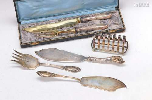 Five silver serving parts, around 1900/10 and one bred
