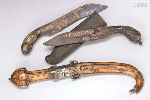 two decoration daggers, Ceylon, around 1900, with fine