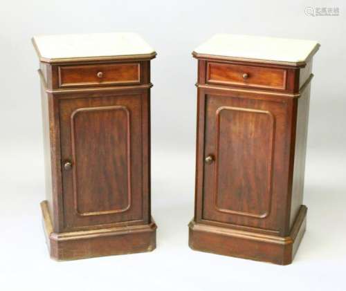 A PAIR OF VICTORIAN MAHOGANY BEDSIDE CUPBOARDS, with