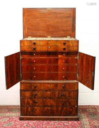 AN UNUSUAL GEORGE III MAHOGANY COLLECTORS CHEST, the