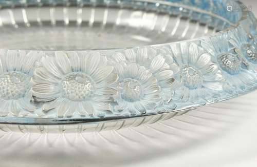 A GOOD LALIQUE CIRCULAR BOWL, with CHRYSANTHEMUMS.