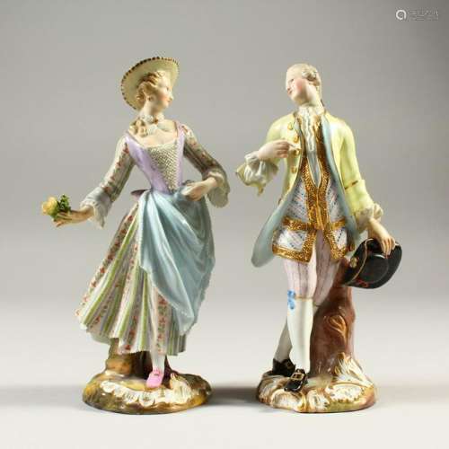 A PAIR OF 19TH CENTURY MEISSEN FIGURES OF A GALLANT AND