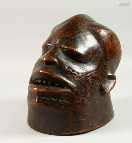 A GOOD AFRICAN TRIBAL HEAD MASK.  28cms high.