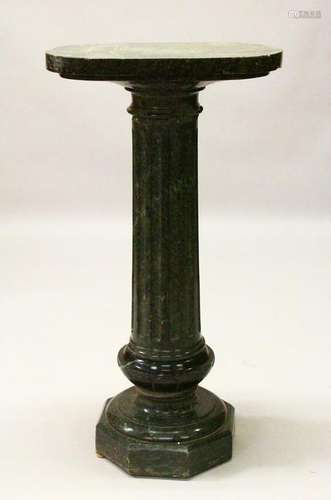 A LATE 19TH/EARLY 20TH CENTURY GREEN MARBLE PEDESTAL