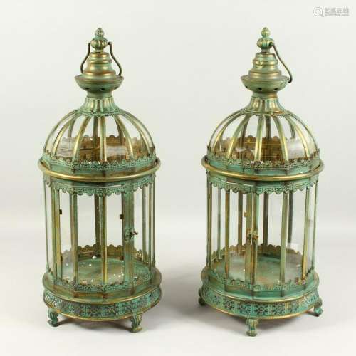A PAIR OF DECORATIVE LANTERNS, with green and gilt