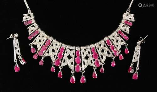 A SILVER .925 DIAMOND AND RUBY PASTE NECKLACE AND