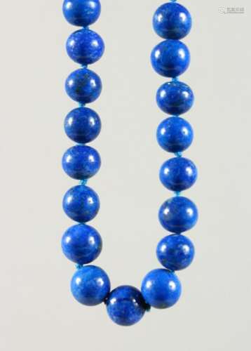 A LAPIS LAZULI BEAD NECKLACE, with small gold clasp.