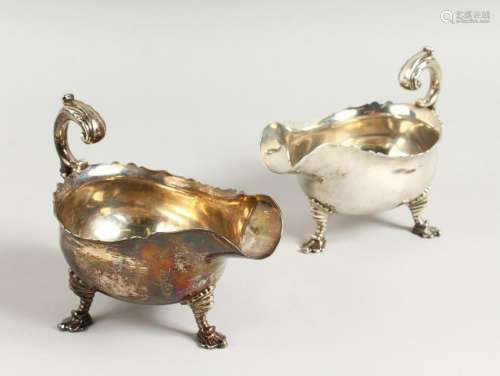 A GOOD PAIR OF HEAVY GEORGE IV SILVER SAUCEBOATS, with