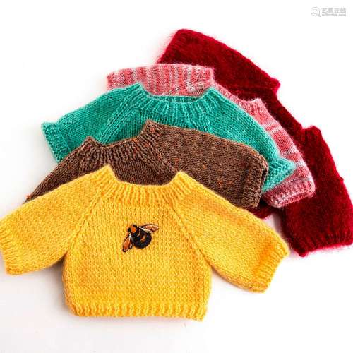 GROUP OF 5 HANDMADE TEDDY BEAR SWEATERS