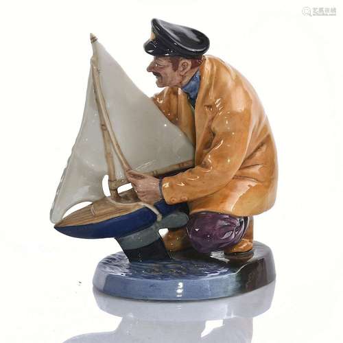 ROYAL DOULTON FIGURINE, SAILOR'S HOLIDAY HN2442