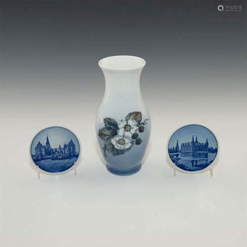 ROYAL COPENHAGEN 3pc FLORAL PORCELAIN VASE & PLATES